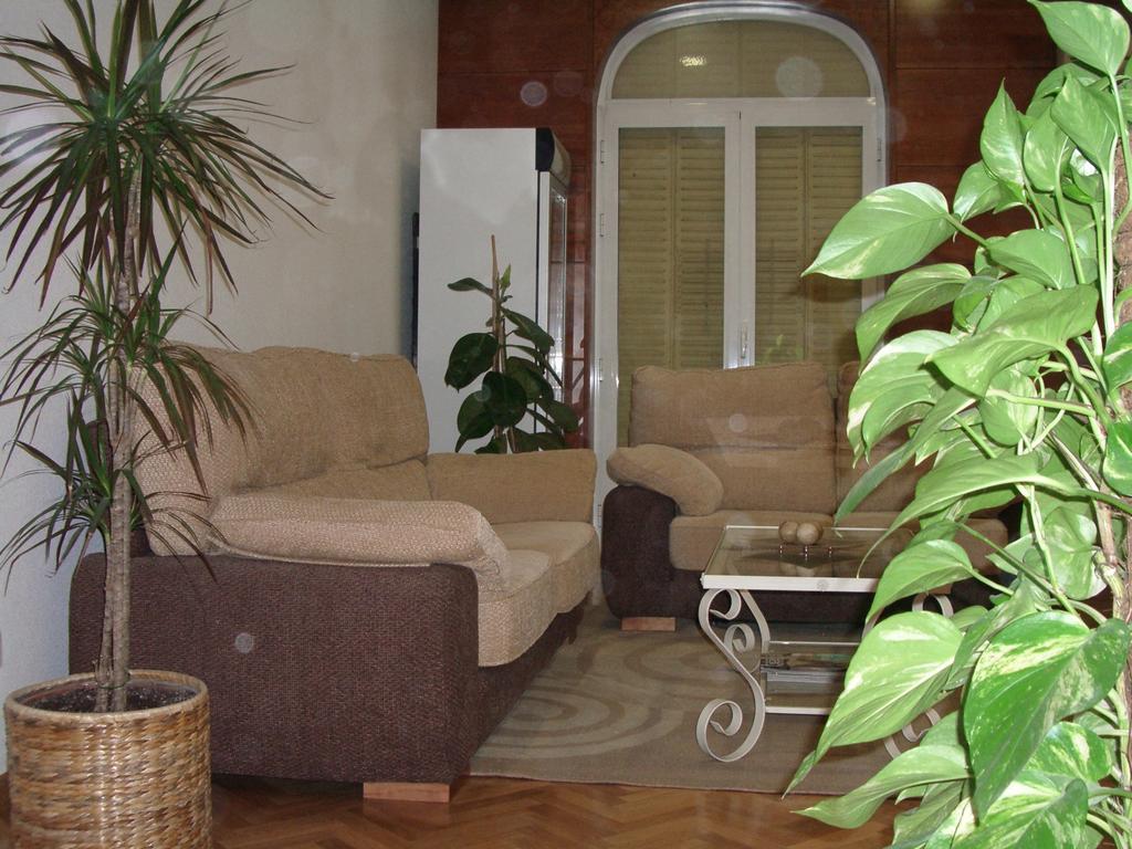 Hostal Jerez Madrid Exterior photo
