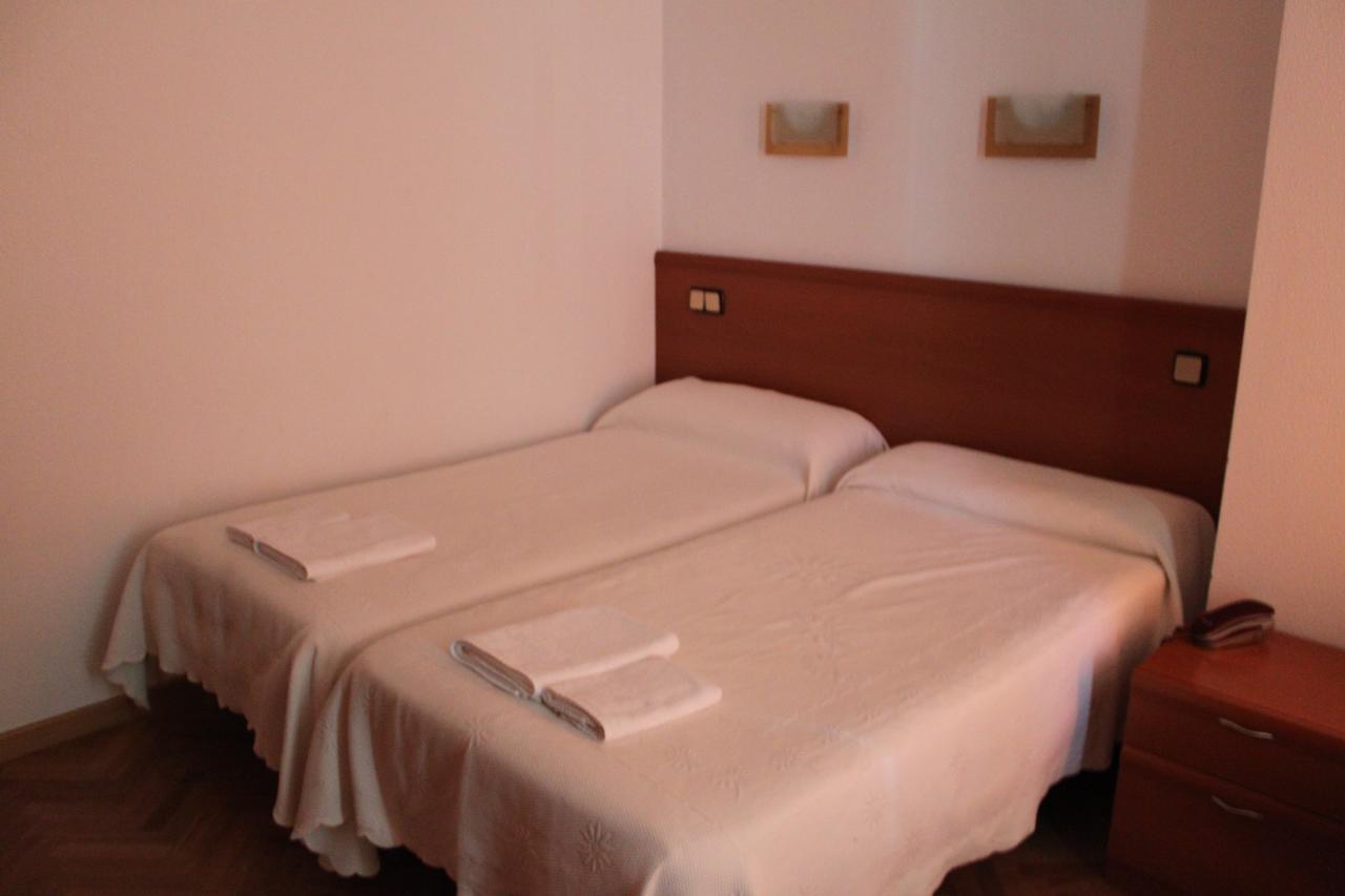 Hostal Jerez Madrid Exterior photo