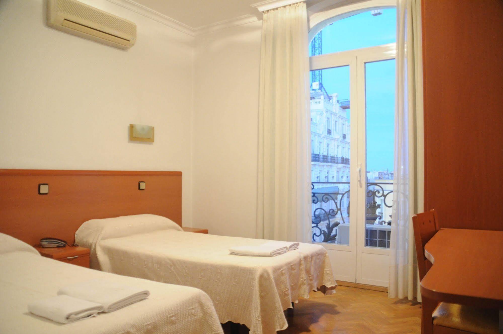 Hostal Jerez Madrid Exterior photo