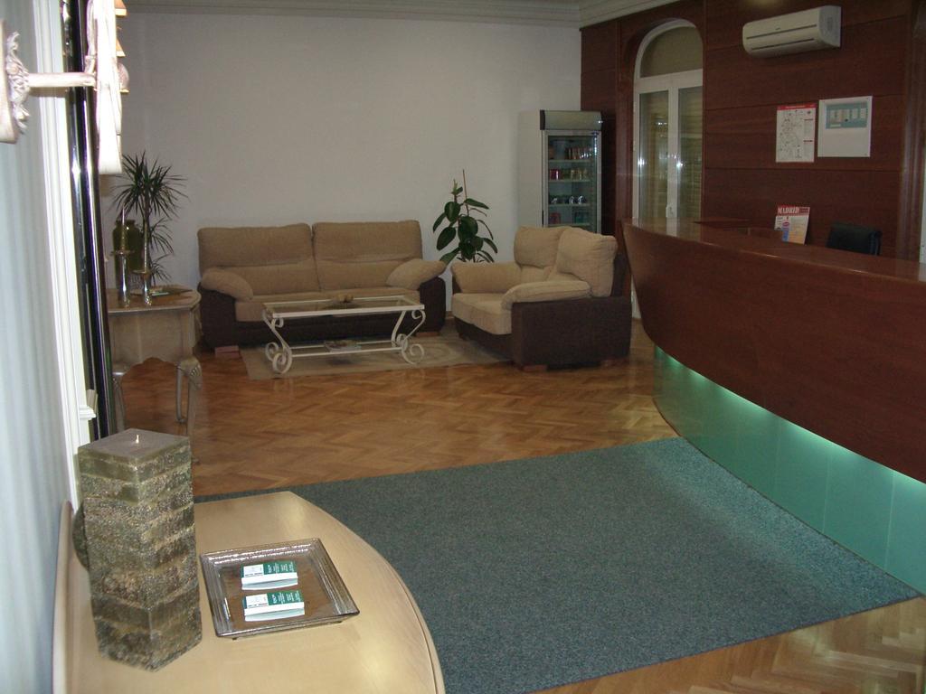 Hostal Jerez Madrid Exterior photo